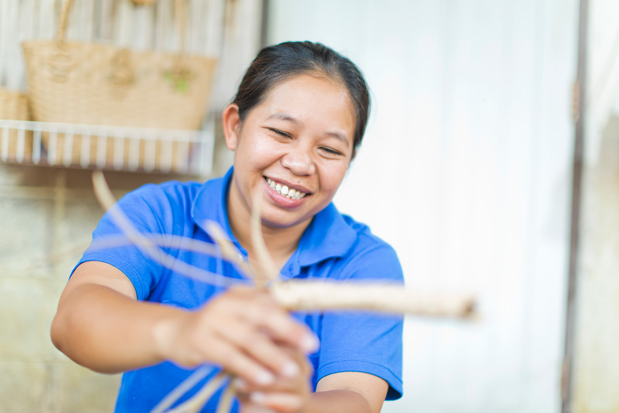 โครงการส่งเสริมอาชีพและรายได้ให้กับชุมชนท้องถิ่น โครงการส่งเสริมอาชีพและรายได้ให้กับชุมชนท้องถิ่น