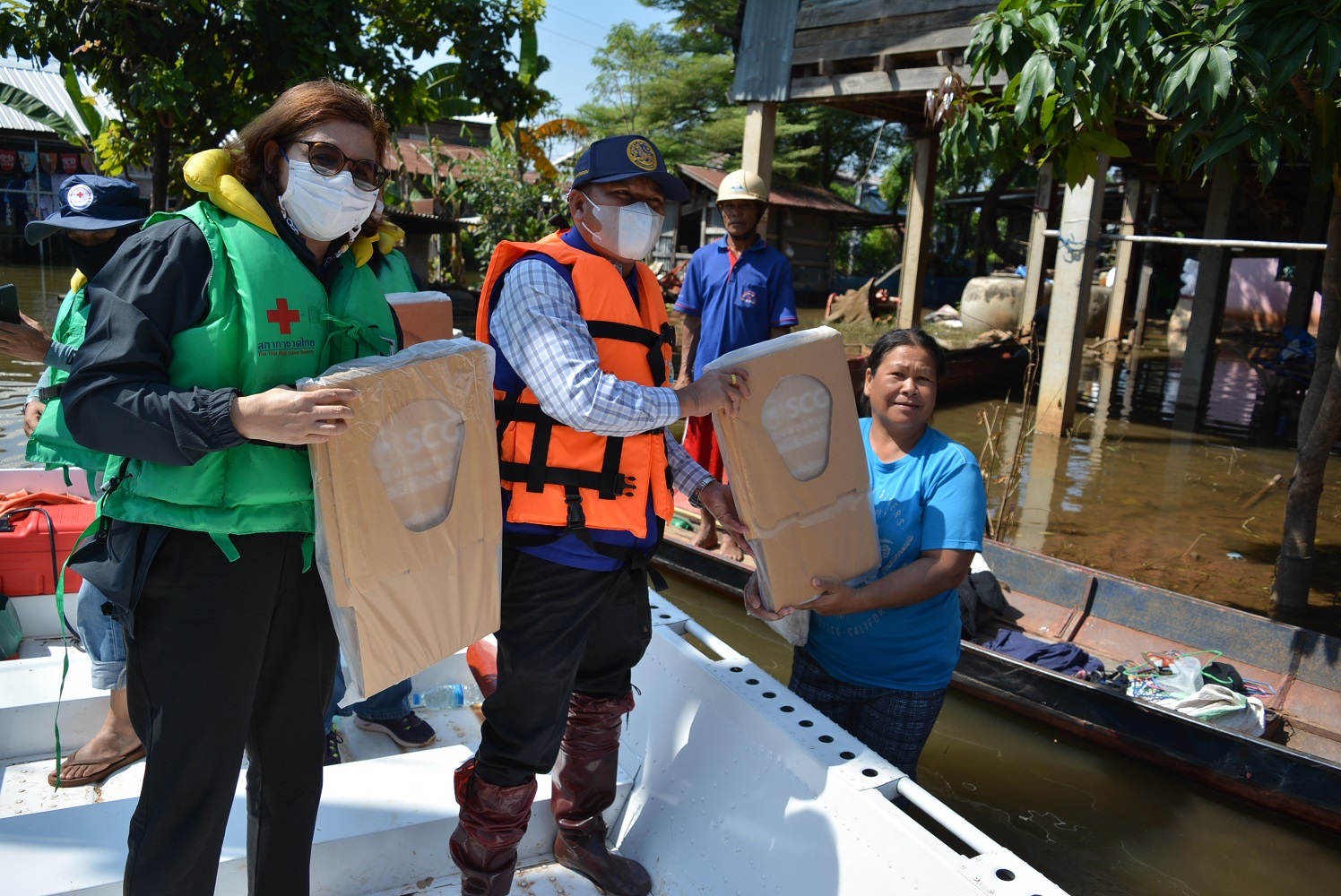 SCGP Foundation and SCGP deliver assistance to flood victims in Khon Kaen