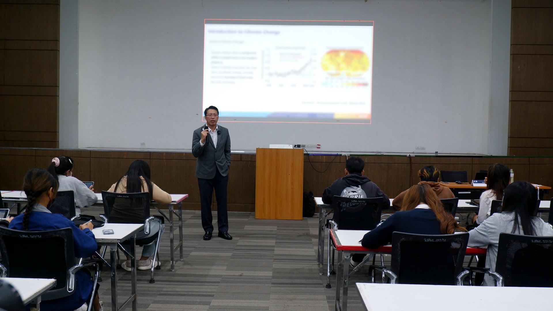 SCGP Shares Expertise on “Sustainable Packaging”,  Cultivating an Interest in Sustainability Among Students at Naresuan University