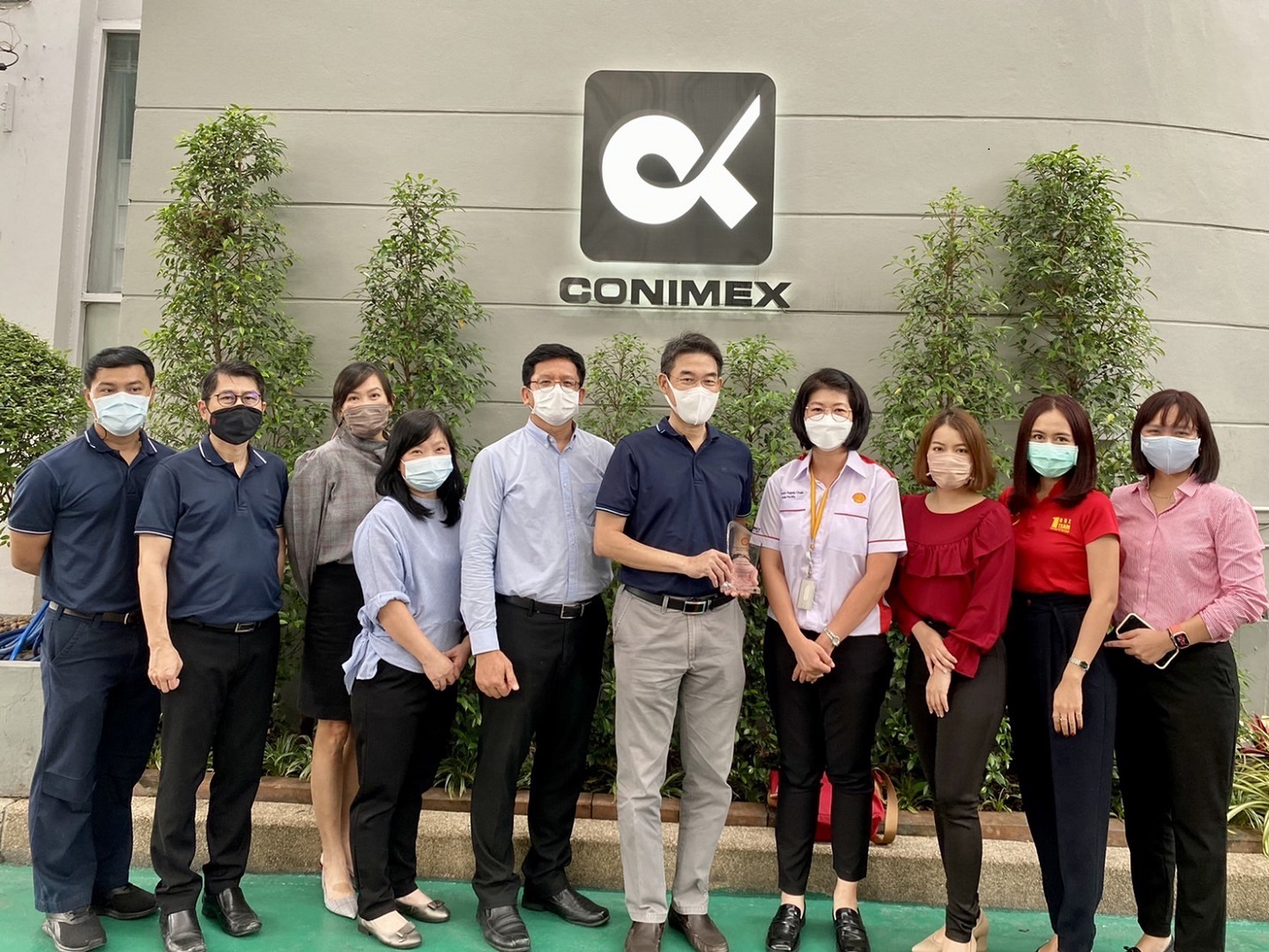 Conimex receives Asia Pacific Supplier Award 2022 for Environmental Sustainability from Shell, reconfirming the determination to maintain sustainable business partnership