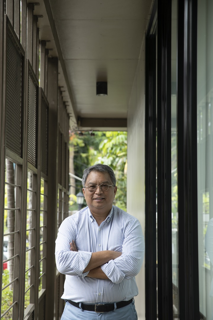 Reo’s Deli: Sacrifice for Better World