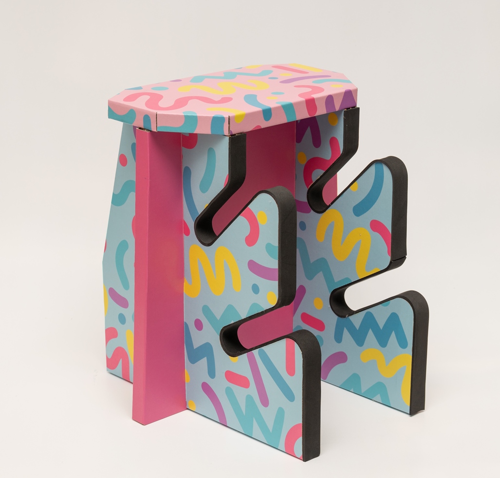 Mini SK8 Shelf: a super-cool, portable paper shelf