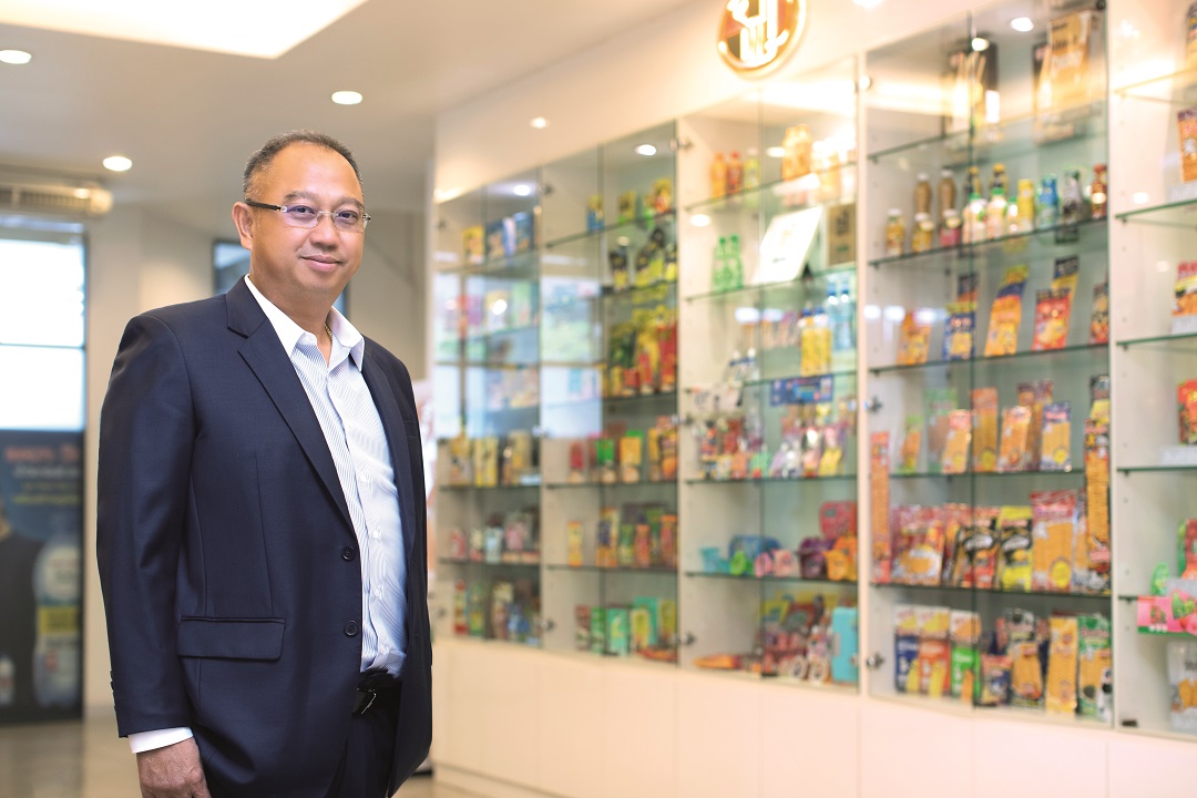 SRINANAPORN MARKETING  SNACK MAKER WITH CUSTOMER-CENTRIC FOCUS & GREEN MIND